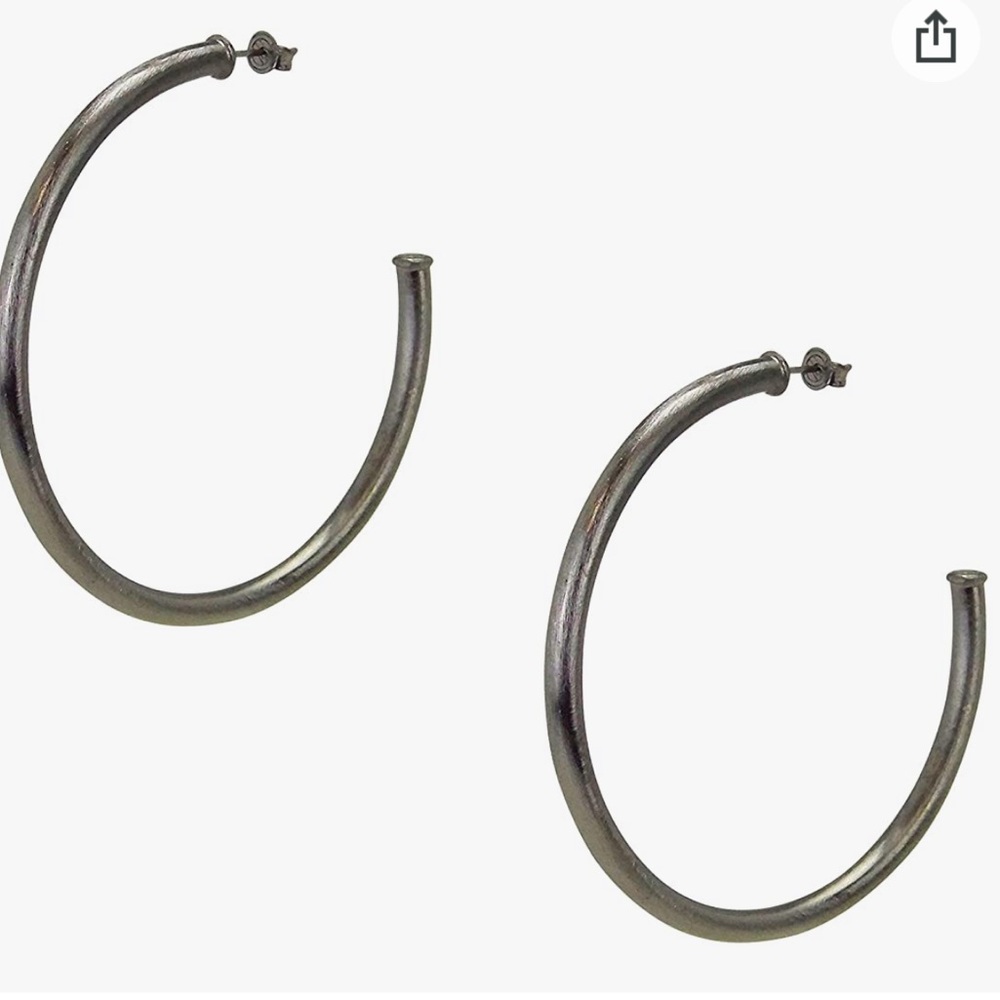 Sheila Fajl hoops